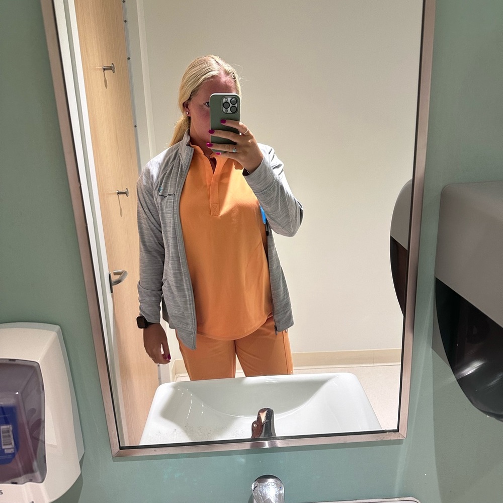 FIGS TOP/BOTTOM SET BRAND NEW